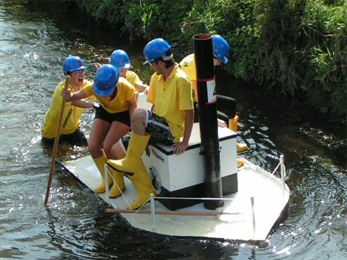 Badewannenrennen auf der Wurm Geilenkirchen W&uuml;rm