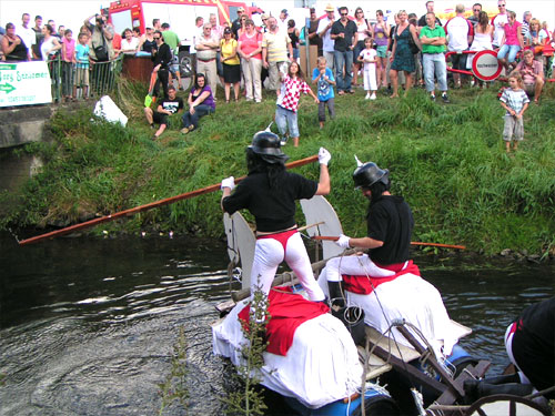 Badewannenrennen auf der Wurm Geilenkirchen W&uuml;rm