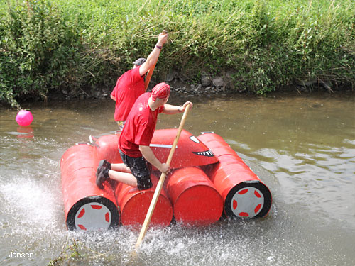 Badewannenrennen auf der Wurm Geilenkirchen W&uuml;rm