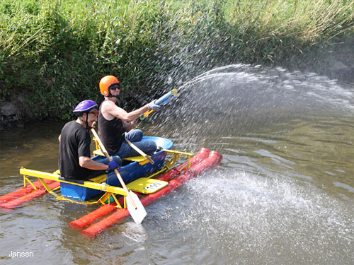 Badewannenrennen auf der Wurm Geilenkirchen W&uuml;rm