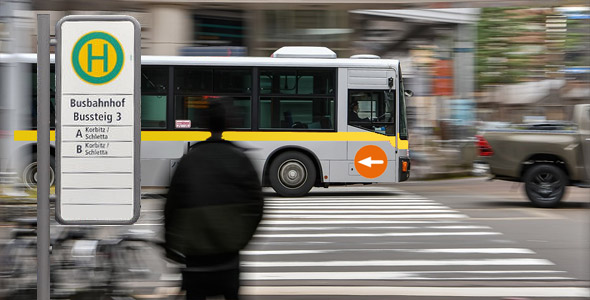 ÖPNV Nahverkehr Busbahnhof Lindern