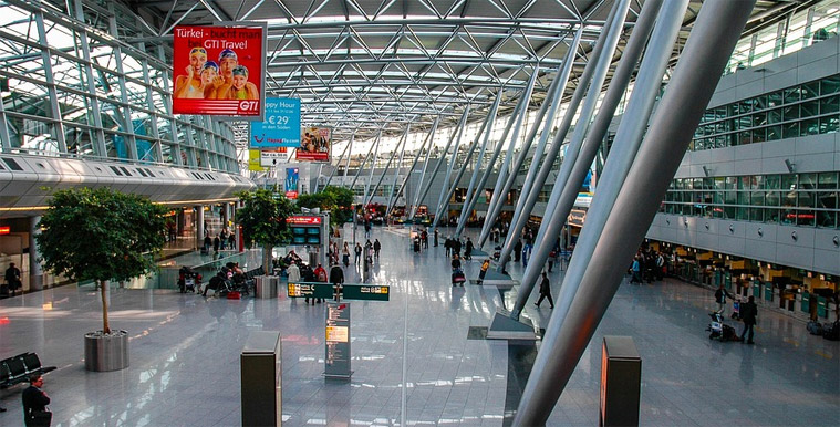 Airport Flughafen Düsseldorf-International